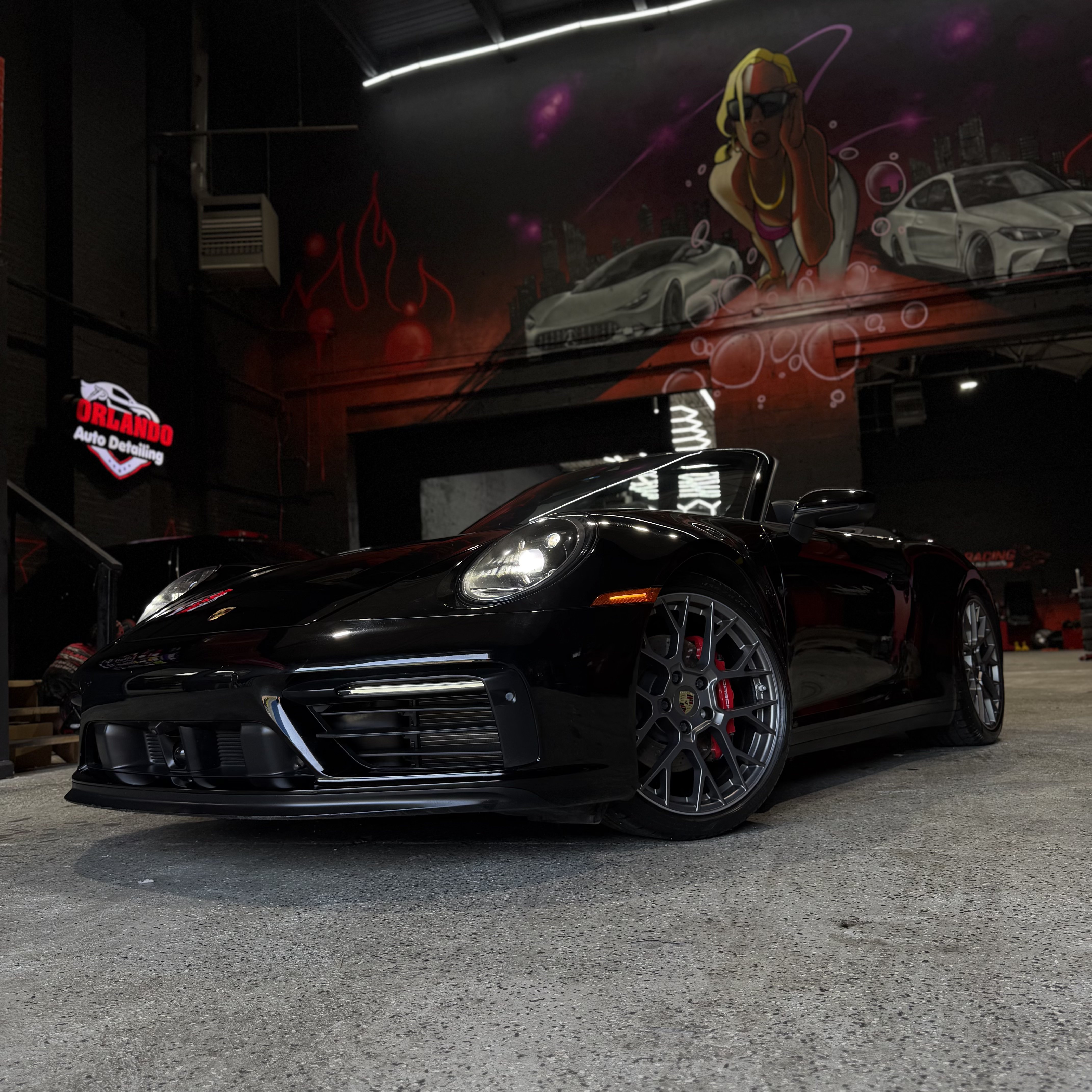 Garage photo 1